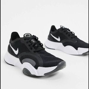 Nike Training SuperRep Go trainers in black - Size 7/EU 37